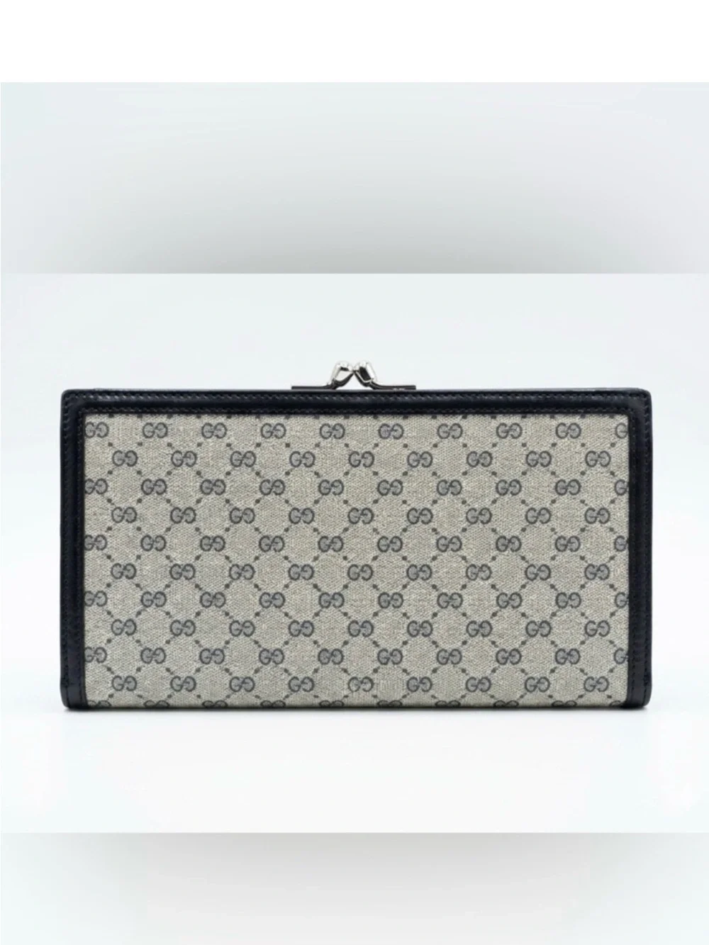 '80s Vintage Gucci Navy GG Long Monogram Clutch-Wallet - Picture 2 of 14